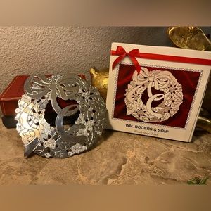 Vintage Silver Plated Holiday Wreath Shaped Trivet - Wm. Rogers & Son - NIB